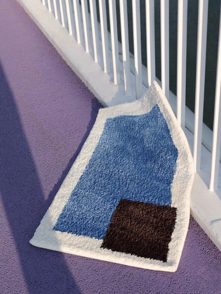 Soft Contemporary Abstract Geometric Bath Rug, Absorbent, Anti-slipper